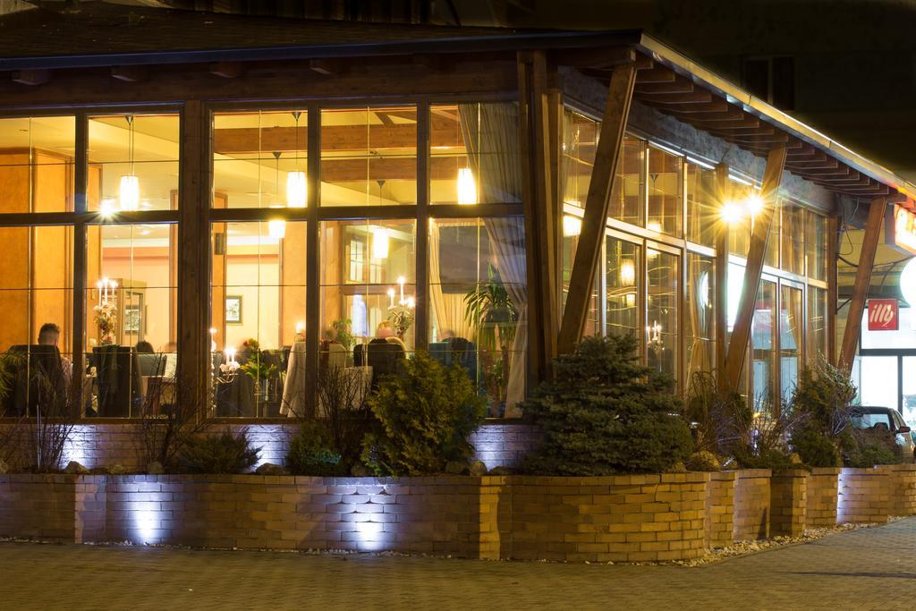 Restaurant Pensiune Bucovina Câmpulung Moldovenesc Exterior foto