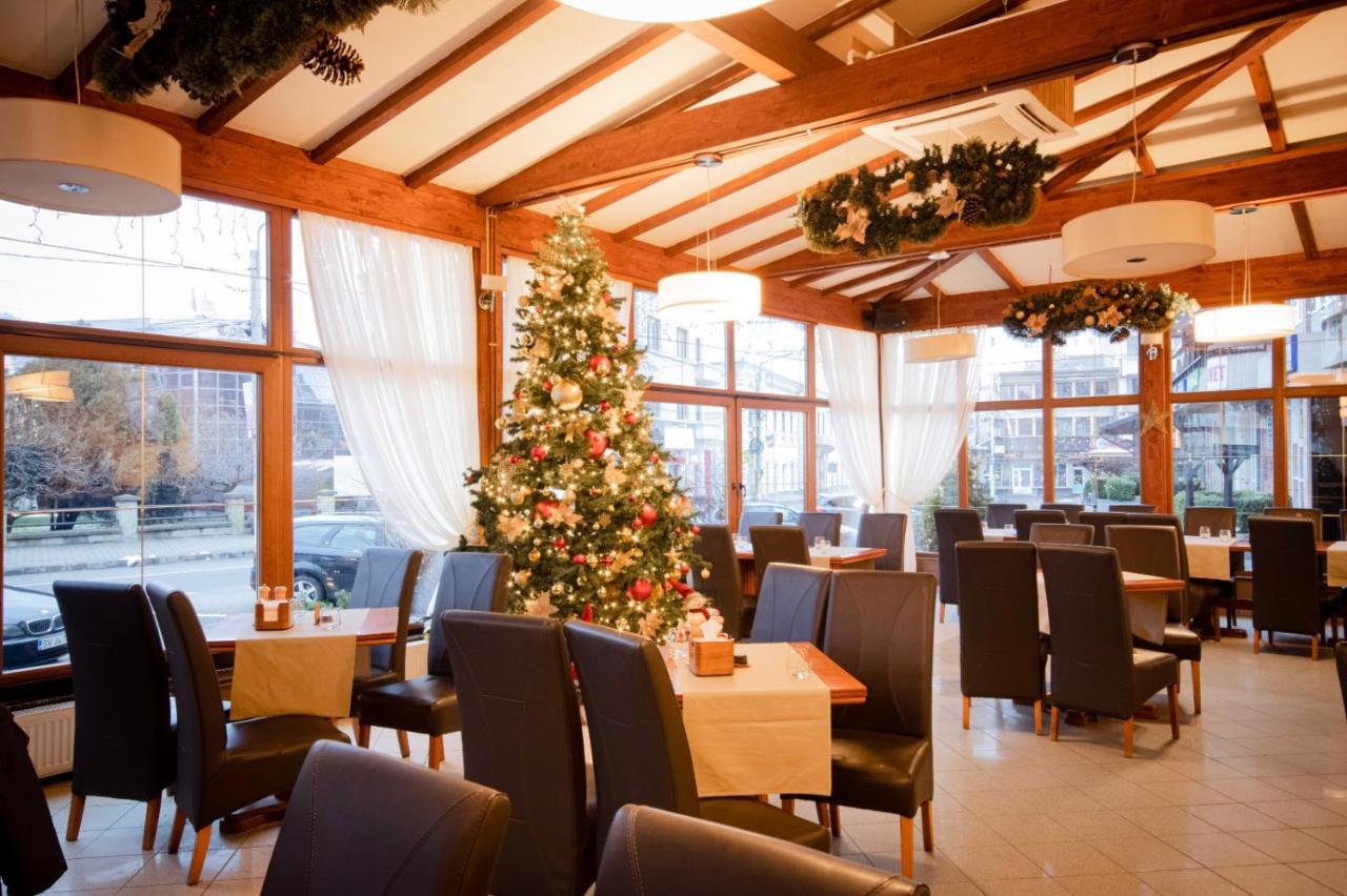 Restaurant Pensiune Bucovina Câmpulung Moldovenesc Exterior foto