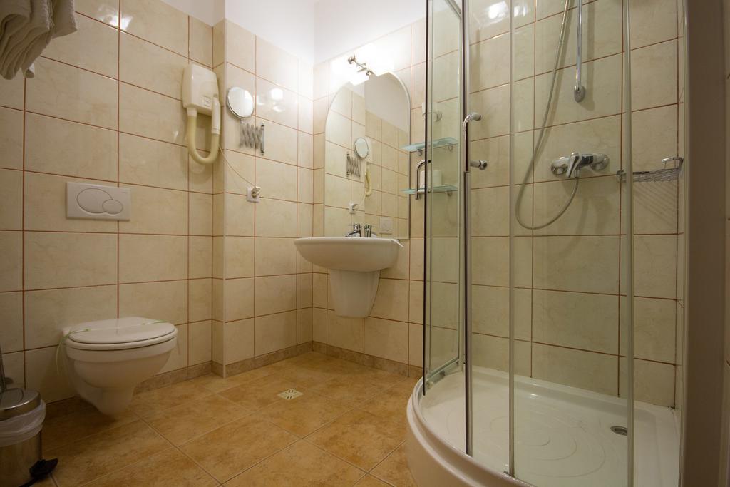 Restaurant Pensiune Bucovina Câmpulung Moldovenesc Zimmer foto